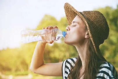 Aşırı sıcaklarda susuzluğu gidermeye yardımcı olan besinler
