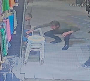 İstanbul - Bağcılar'da silahlı saldırı: Çay içerken bacağından vuruldu