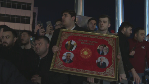 İstanbul - AK Parti İstanbul İl Gençlik Kolları, Cumhurbaşkanı Erdoğan'ın doğum gününü kutladı / Ek fotoğraf