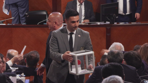 İstanbul - İBB Meclisi, Nuri Aslan başkanlığında ilk kez toplandı