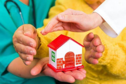 Evde Sağlık ve Bakım Hizmetlerinde Denetim Uyarısı: Uzmanlar Merdiven Altı Uygulamalara Karşı Uyardı