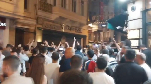 İstanbul - Leman dergisi önünde protesto yapıldı - 1