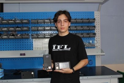 Liseli Barkın, geliştirdiği hava kirliliği ölçüm cihazı ile Türkiye 1'incisi oldu