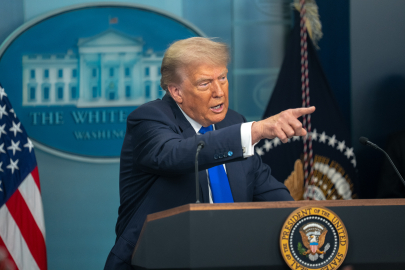 Trump'tan İran açıklaması: Anlaşma olmazsa her şeyi havaya uçurup petrolü alacağız