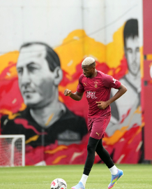 Victor Osimhen ameliyat oluyor