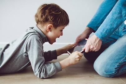 Çocuklarda Cep Telefonu Kullanımı Göz Sağlığını Tehdit Ediyor