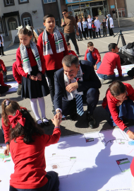 Tekin: Nerede olursa olsun zulüm altında inleyen bir insan varsa hep yanında olduk