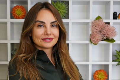 Op. Dr. Esin Özlem Atmış: “Gerçek güzellik filtrelerde değil, doğallıkta gizli”