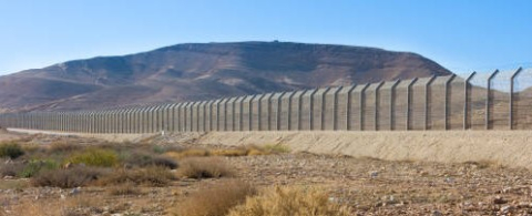 İsrail askerleri Mısır sınırında bir kişiyi öldürdü