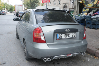 235 bin TL’ye aldığı otomobilin, 2 aracın birleşimiyle yapıldığı ortaya çıktı / Ek fotoğraflar