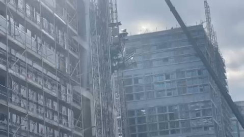 İstanbul- Bahçelievler'de inşaatın yük asansörü düştü; 4 yaralı -2 / Ek bilgi