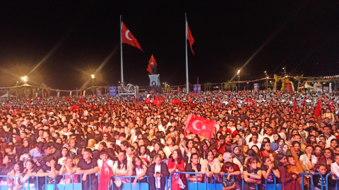 İskenderun sahilinde Cumhuriyet coşkuşu