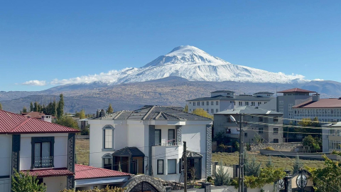 Iğdır- Doğu'da sıcaklıklar sıfırın altında; Palandöken'de kar sürprizi (2)  /Video eklendi