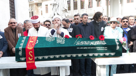 İstanbul - Sanatçı Engin Çağlar son yolculuğuna uğurlandı