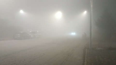 Batman’da yoğun sis; görüş mesafesi 5 metreye kadar düştü