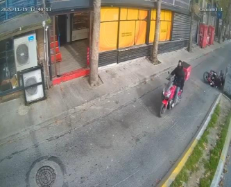 İstanbul - Avcılar’da motosiklet kazası kamerada