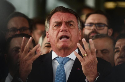 Brezilya Yüksek Mahkemesi, eski Devlet Başkanı Bolsonaro’nun 27 yıl hapis cezasının infazına hükmetti