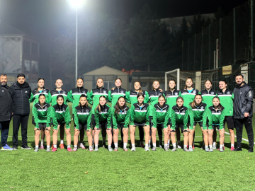 İlçede doğan sporculardan oluşan İnegöl Turgutalpspor Kadın Futbol Takımı'nın hedefi 2'nci Lig