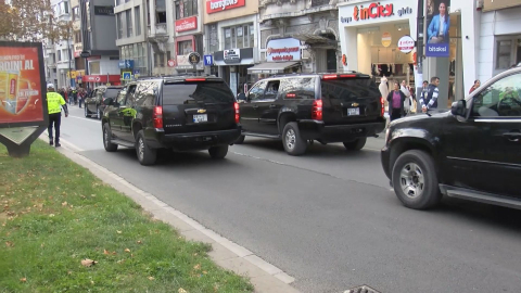 İstanbul - Papa 14. Leo Fransız Fakirhanesi’ni ziyaret etti / Ek bilgi - İznik'e hareket görüntüsü eklendi