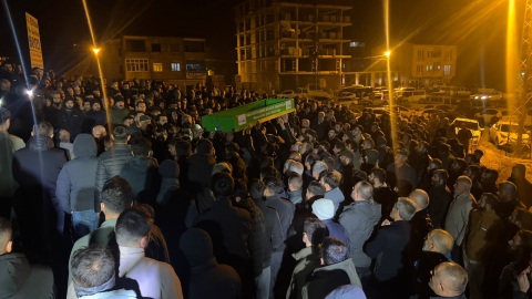 Van'da baraj gölüne yuvarlanan otomobildeki 3 kişi öldü (5)