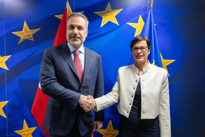 Dışişleri Bakanı Hakan Fidan, Belçika’da AB Komiseri Kos ile görüştü