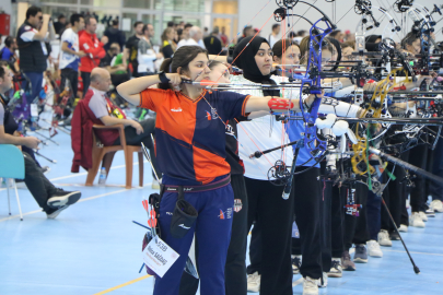 Salon Okçuluk Türkiye Şampiyonası Samsun’da devam ediyor