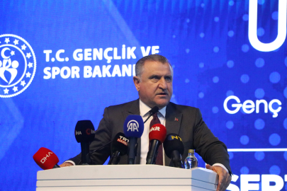 Bakan Bak: Türkiye Yüzyılı, gençlerin yüzyılı olacak