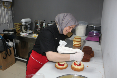 Kursa gidip, çocukluk hayali pastacılığa başladı