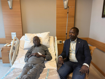 Burundili hasta, Türkiye'de yapılan nakille hayata tutundu