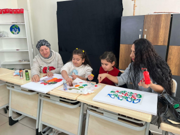 Gamze öğretmen, özel gereksinimli öğrencilerin hayatına dokunuyor