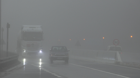 Bolu Dağı geçişinde yağmur ve sis etkili oldu