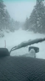 Bolu'da kar kalınlığı yarım metreye ulaştı (2)
