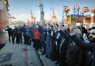 Sudan'a gidecek yardım gemisi, Mersin'den yola çıktı