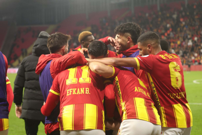 Göztepe, İstanbul temsilcilerinden puanları topladı