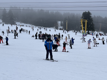 Uludağ'da hafta sonu ve sömestir yoğunluğu; pistlerde adım atacak yer kalmadı