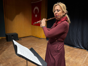 Bestecilere ilham veren Türk flüt sanatçısına dünya çapında ödül