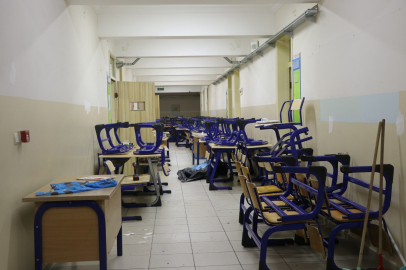 Yükümlüler, okulu boyayıp sömestir sonrası eğitim dönemine hazırladı