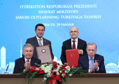 Cumhurbaşkanı Erdoğan, Özbekistan Cumhurbaşkanı Mirziyoyev'i resmi törenle karşıladı (3)
