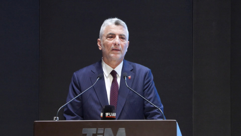 İstanbul- Bakan Bolat: Hedef 2030'a kadar mal ve hizmet ihracatı olarak 500 milyar dolara ulaşmak