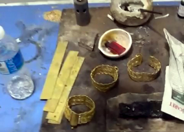 İstanbul- Avcılar’da güzellik merkezi süsü verilen iş yerinde sahte altın üretimine operasyon