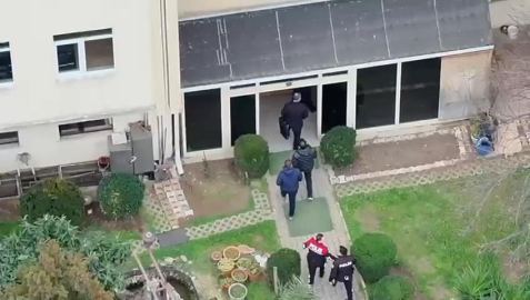 İstanbul - Avcılar'da 8'i çocuk 38 kaçak işçi çalıştıran iki iş yerine denetim