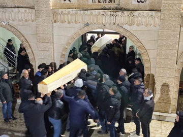 Evde çıkan yangında çift öldü, 2 kişi dumandan etkilendi (3)