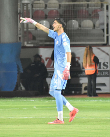 Altınordu'da kaleci Arif dönüyor