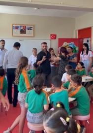 Depremde ailesini kaybetti, hayatını iyiliğe adadı / Ek fotoğraflar