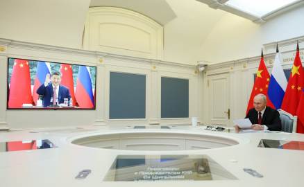 Putin ile Şi, video konferansta bir araya geldi