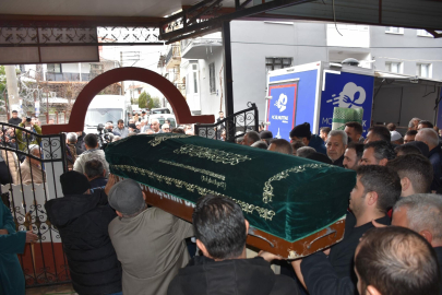 Kamyonet sürücüsünün öldüğü alt geçitte daha önce de bir okul servisi suda kalmış (2)