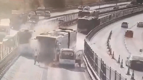 İstanbul - Küçükçekmece'deki metrobüs kazası sonrası tutuklanan şoför tahliye edildi / Geniş haber