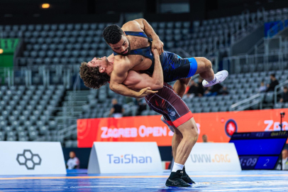 Yüksel Sarıçiçek, UWW 1'inci Ranking Series Zagreb Open Turnuvası’nda 5’te 5 yaparak şampiyon oldu