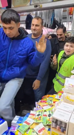 Bursa’da mağaza açılışında izdiham (2)