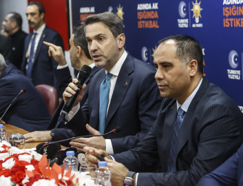 Bakan Bayraktar: Türkiye Cumhuriyeti tarihinin en büyük projesi Mersin'de hayata geçiyor